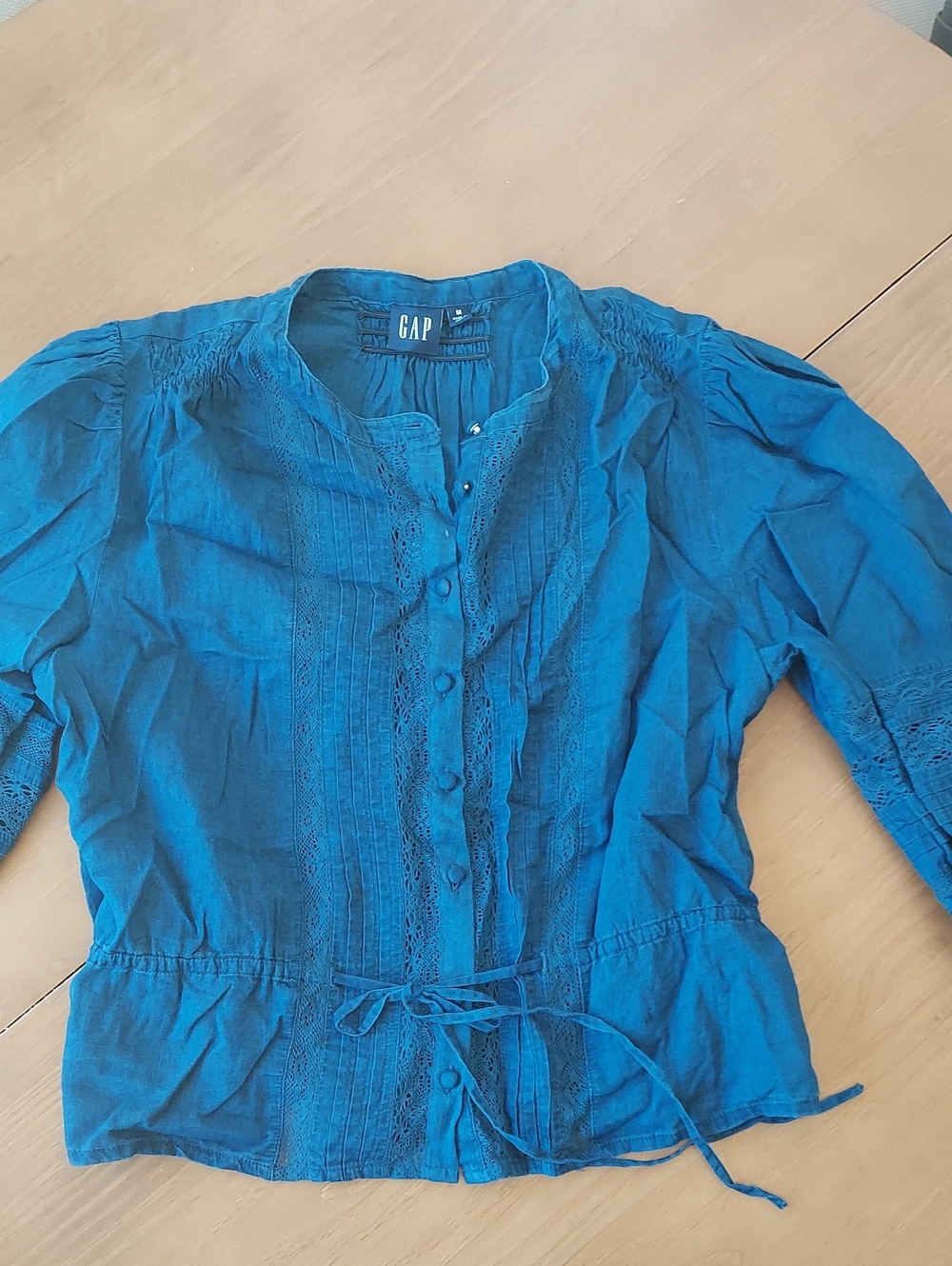 GAP Two Blouse Bundle - Picture 2 of 7